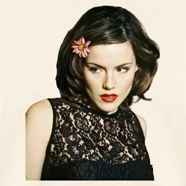Kathleen Robertson Exclusive BH 90210 Show T-Shirt