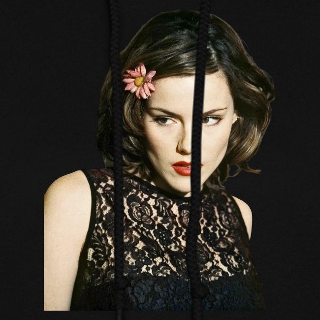 Kathleen Robertson Exclusive BH 90210 Show T-Shirt
