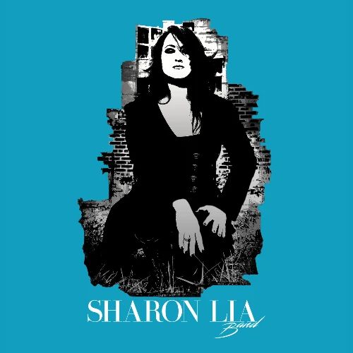 Sharon Lia Pose