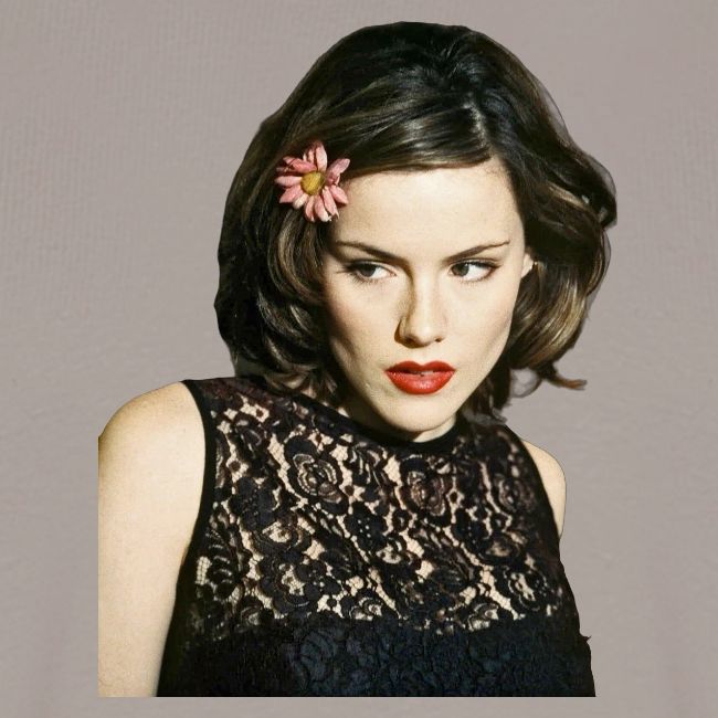 Kathleen Robertson Exclusive BH 90210 Show T-Shirt