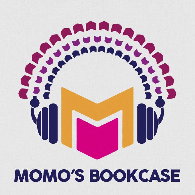 Momo's Bookcase Logo