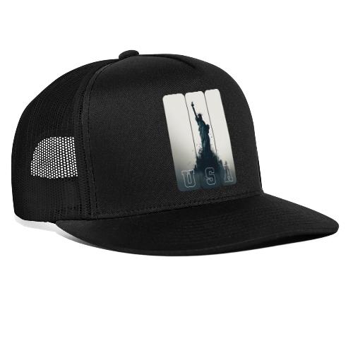 USA: Liberty Rising Over Manhattan - Trucker Hat