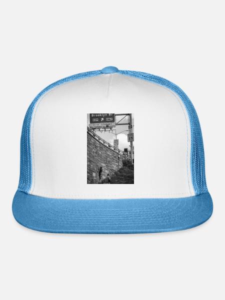Cliffhanger: Brooklyn Bridge - Trucker Hat - white/blue