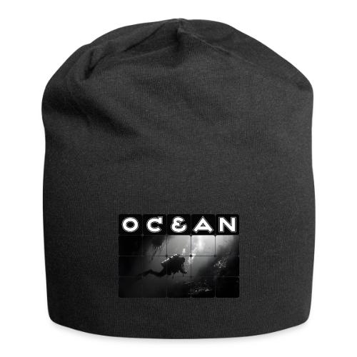 Ocean: Monochrome descent of a scuba diver - Jersey Beanie