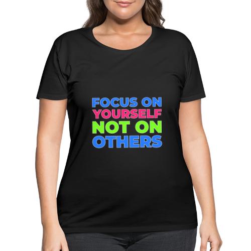 Eyes on You - Women's Curvy T-Shirt