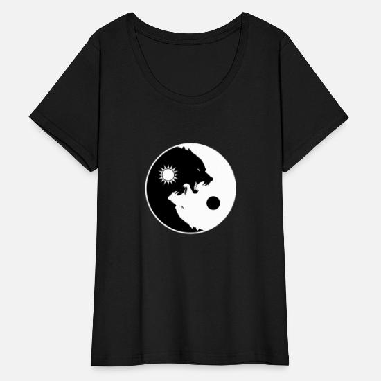 The Mountain Men's Graphic Tee Wolf Lookout T-shirt