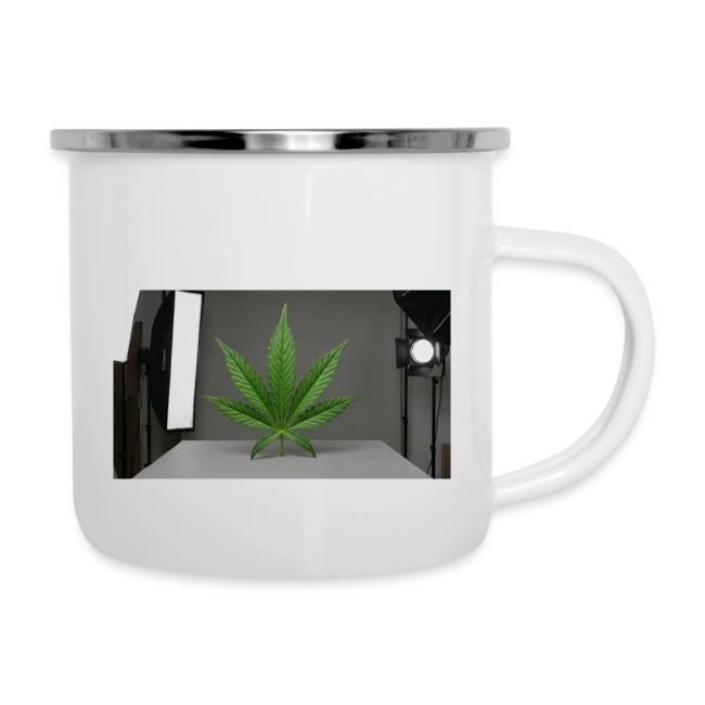 ***CANNABIS LEAF TEE***