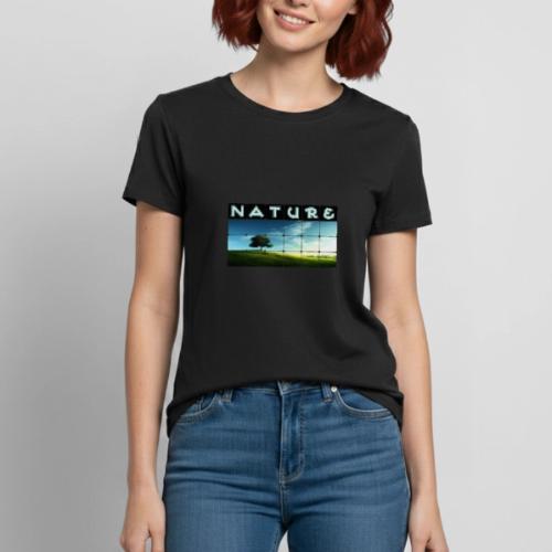 Nature: Solitary Strength - Heavyweight Unisex T-Shirt by Gildan