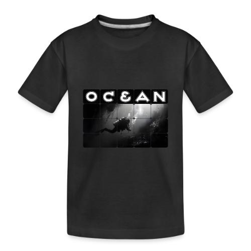 Ocean: Monochrome descent of a scuba diver - Toddler Premium Organic T-Shirt