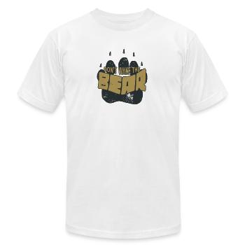 Don’t Wake the Bear – Funny Woodland Humor T-Shirt - Unisex Jersey T-Shirt by Bella + Canvas - white - Front - Jose (178cm)