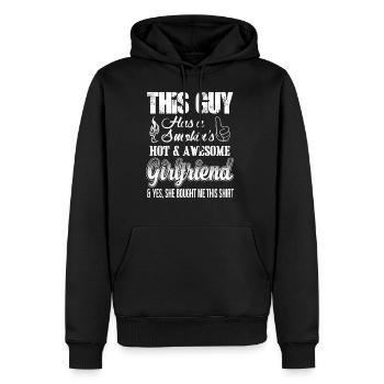 Girlfriend - This guy has a hot girlfriend t - shi - Men's Premium Hoodie - black - Front - Nico (187cm) & Julia (174cm)
