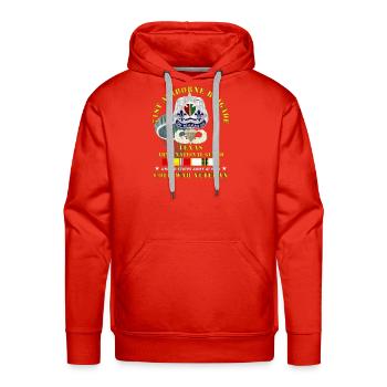 Texas Cold War Veteran Paratrooper Patch - Men's Premium Hoodie - red - Front - Liam (192cm)