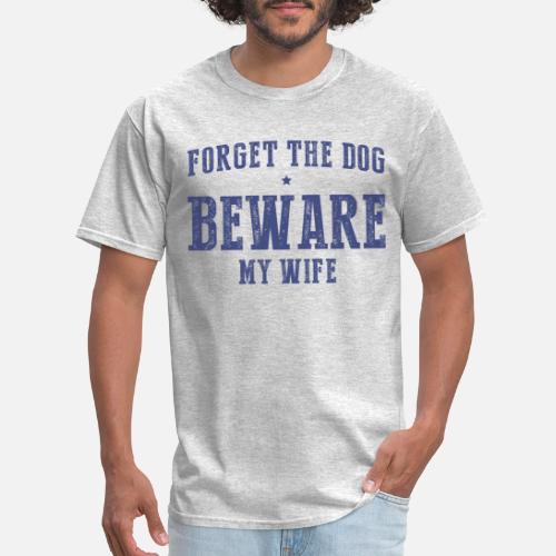 wife loves husband - Men's T-Shirt
