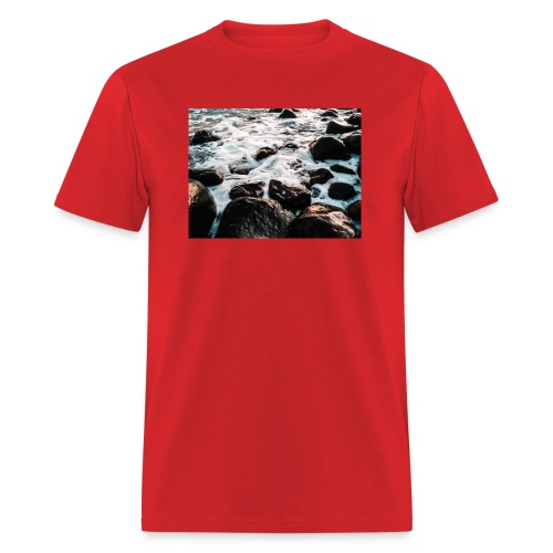 Rocks at the beach - Men's T-Shirt