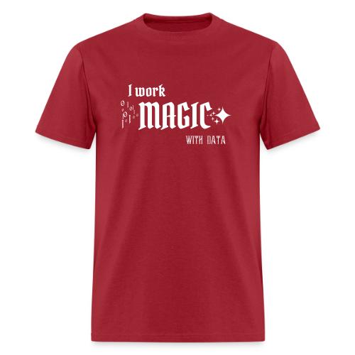 I Work Magic with Data (dark) - Men's T-Shirt