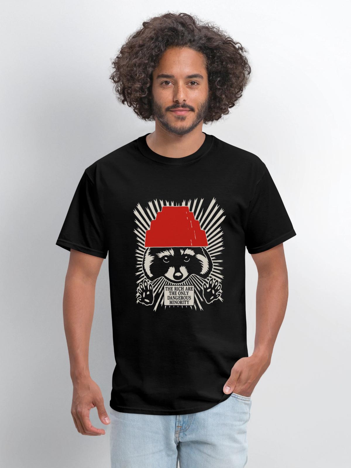 Raccoon DEVO Hat Poster – Bold Political Art Print - Men's T-Shirt - black - Front - Jose (178cm)