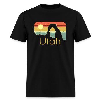Vintage sunset Utah design - Men's T-Shirt - black - Front - Jose (178cm)