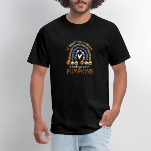 I Teach the Cutest Kindergarten Pumpkin Halloween - Men's T-Shirt