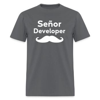 Seã±Or Senior Developer It Nerd Developer Pun - Men's T-Shirt - charcoal - Front - Jose (178cm)