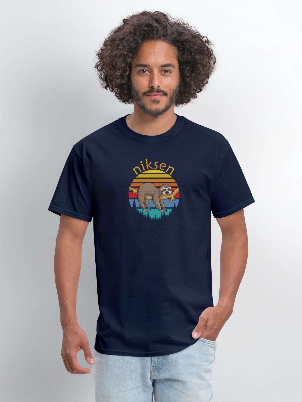 Niksen Dutch Concept Of Doing Nothing - Retro - Men's T-Shirt - navy - Front - Jose (178cm)