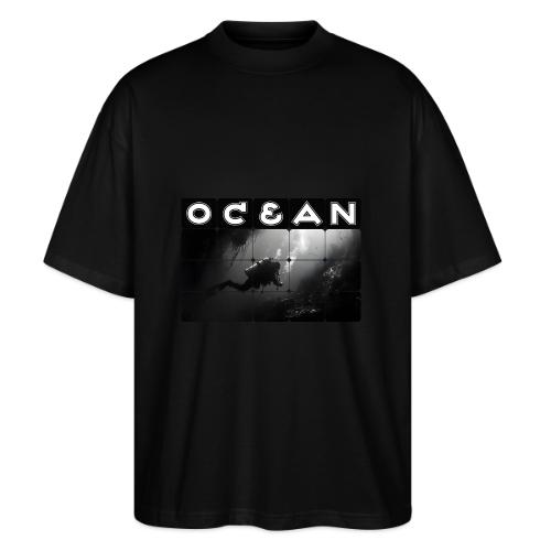 Ocean: Monochrome descent of a scuba diver - Stanley/Stella Blaster Oversized T-Shirt 