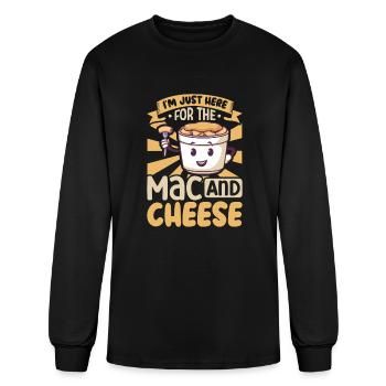 MAC AND CHEESE GIFT: powered by mac & cheese - Men's Long Sleeve T-Shirt - black - Front