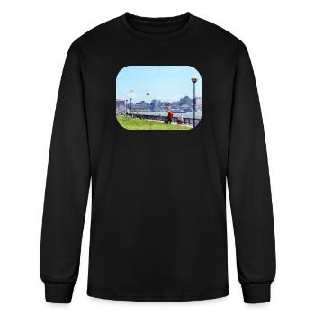 Flying a Kite at Pier A Park Hoboken NJ - Men's Long Sleeve T-Shirt - black - Front