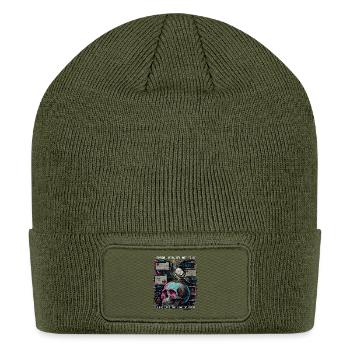 King of Trash: Glitch Pigeon Skull - Patch Beanie - olive - Front