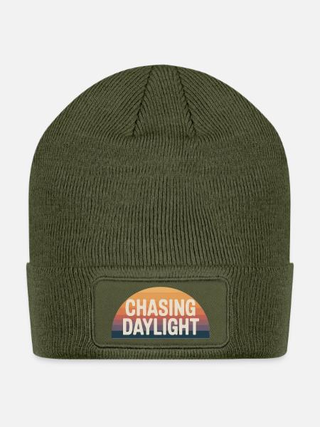 Chasing Daylight - Patch Beanie - olive