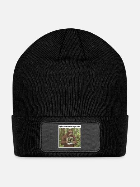 Bigfoot doesn't believe - Patch Beanie - black