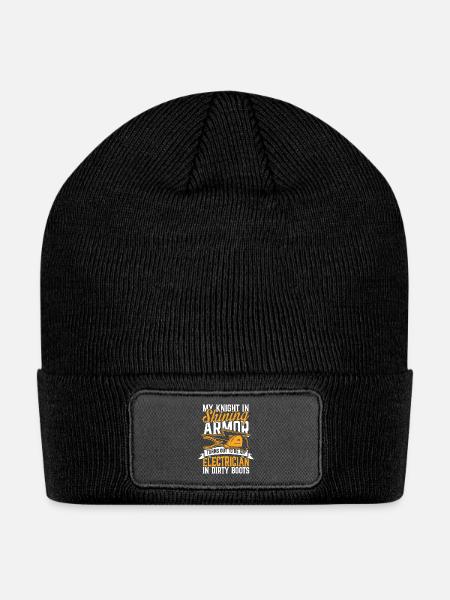 My knight in shining armor turns be an electrician - Patch Beanie - black