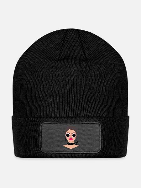 Girl in trendy sunglasses retro - Patch Beanie - black