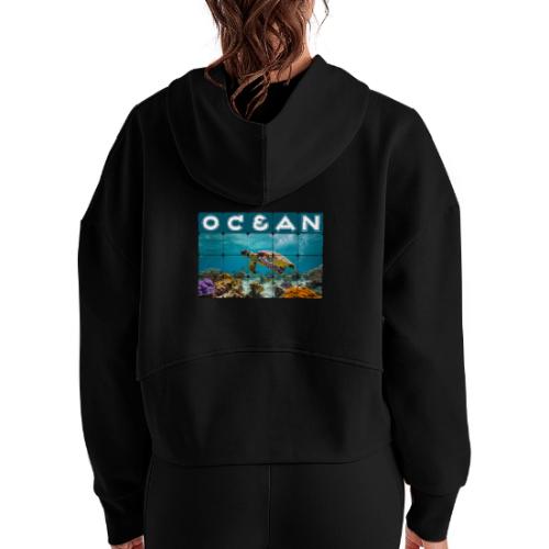 Ocean: Gentle Voyager - Women's Half Zip Cropped Hoodie