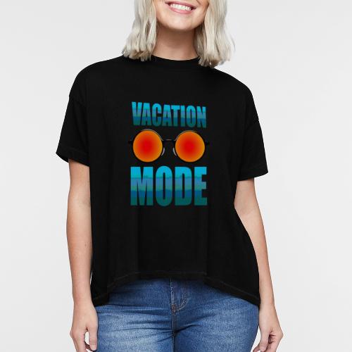 Vacation mode: Ocean Vibes On - Women's Hi-Lo Tee