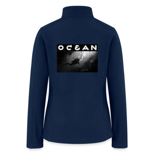Ocean: Monochrome descent of a scuba diver - Women’s Soft Shell Jacket
