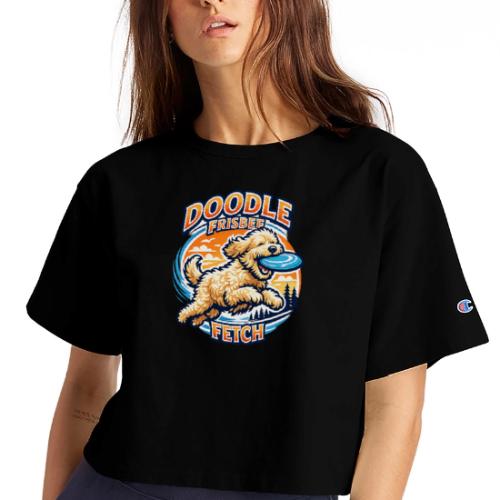 Doodle Frisbee Fetch | Goldendoodle Dog Lover - Champion Women’s Cropped T-Shirt