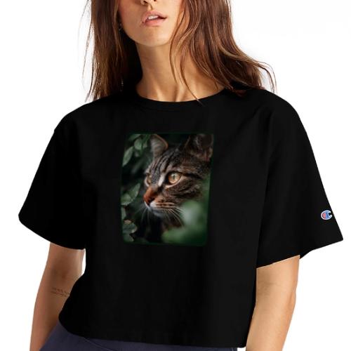 Tabby Cat Jungle Eyes Design - Champion Women’s Cropped T-Shirt