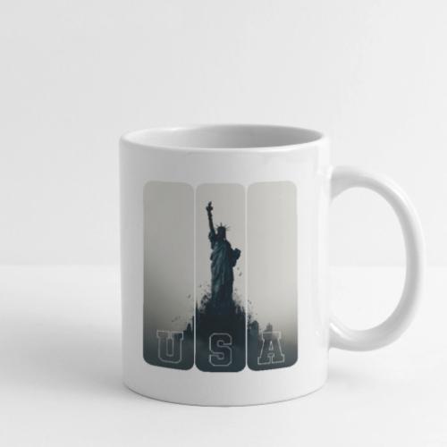 USA: Liberty Rising Over Manhattan - Coffee/Tea Mug