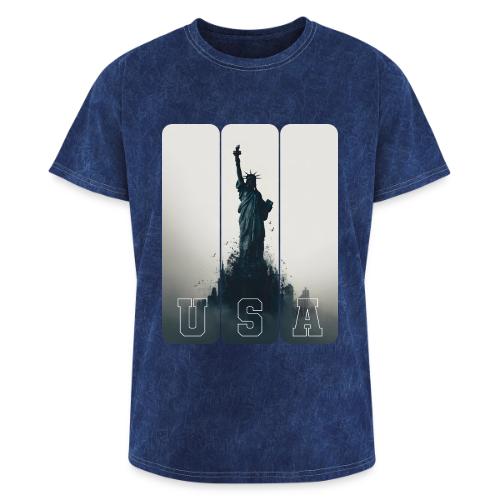 USA: Liberty Rising Over Manhattan - Washed Unisex T-Shirt
