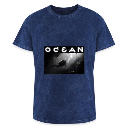 Ocean: Monochrome descent of a scuba diver - Washed Unisex T-Shirt