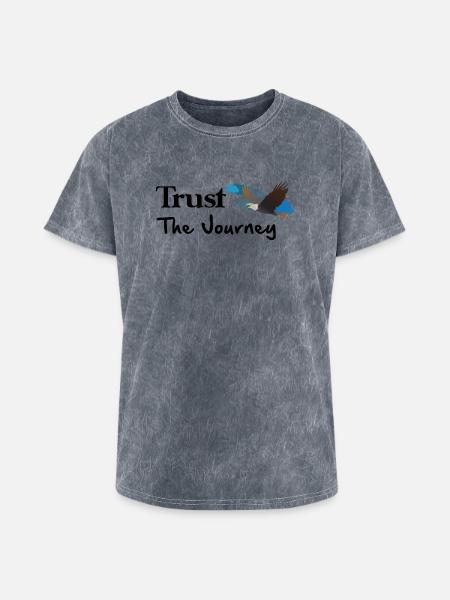 Soaring Eagle in Blue Sky - Washed Unisex T-Shirt - mineral grey