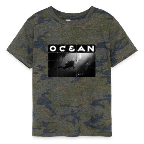 Ocean: Monochrome descent of a scuba diver - Toddler Fine Jersey T-Shirt