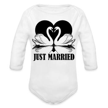 just married - Organic Long Sleeve Baby Bodysuit - white - Front