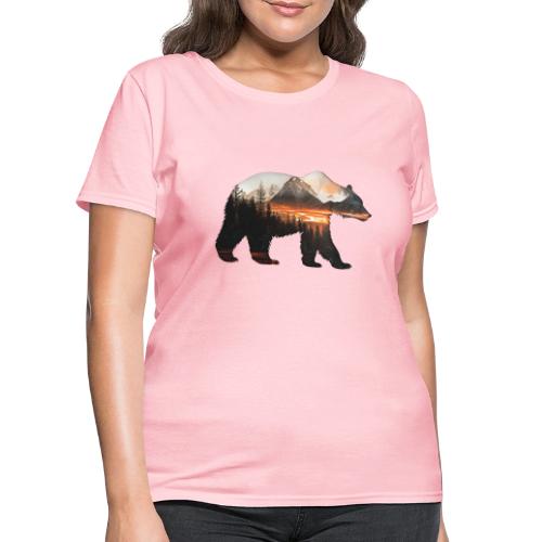 Canada Bear: fiery tones - Women's T-Shirt
