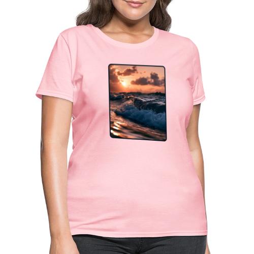 Golden Sunset Ocean Wave - Women's T-Shirt