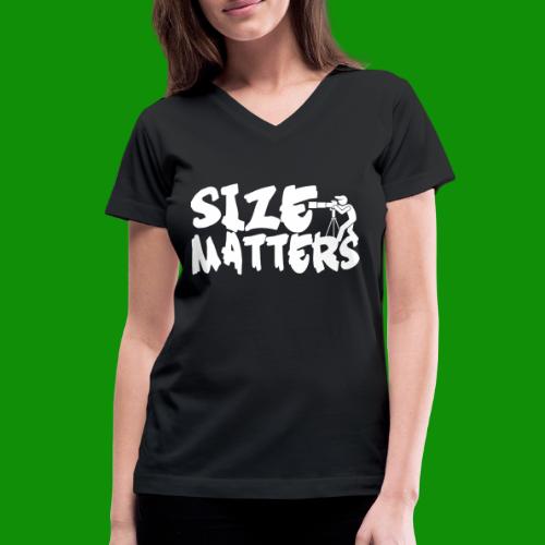 Size Matters Photography - Women's V-Neck T-Shirt
