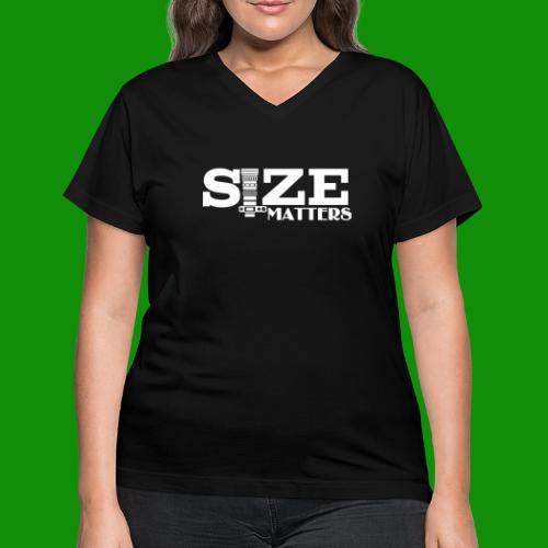 Size Matters Photography - Women's V-Neck T-Shirt
