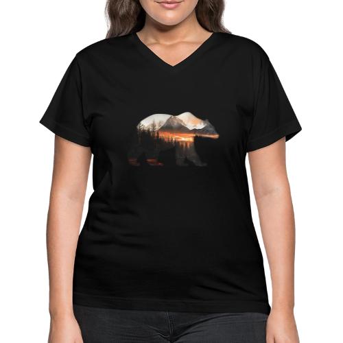 Canada Bear: fiery tones - Women's V-Neck T-Shirt