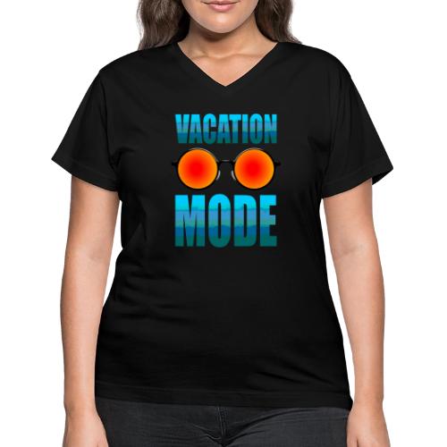 Vacation mode: Ocean Vibes On - Women's V-Neck T-Shirt