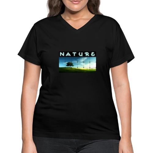 Nature: Solitary Strength - Women's V-Neck T-Shirt